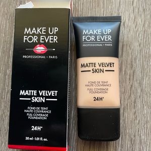 BRAND NEW Make Up For Ever Matte Velvet Foundation